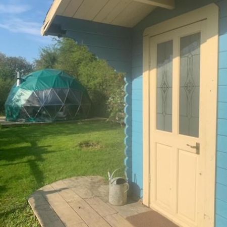 Ceridwen Glamping, Double Decker Bus And Yurts Otel Llandysul Dış mekan fotoğraf