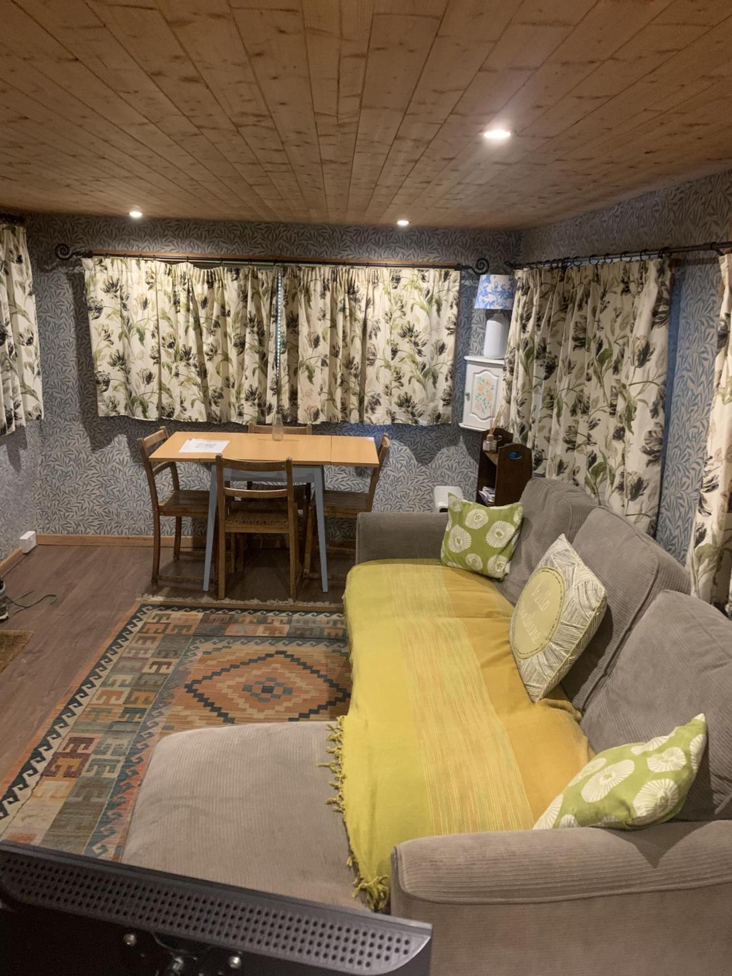 Ceridwen Glamping, Double Decker Bus And Yurts Otel Llandysul Dış mekan fotoğraf