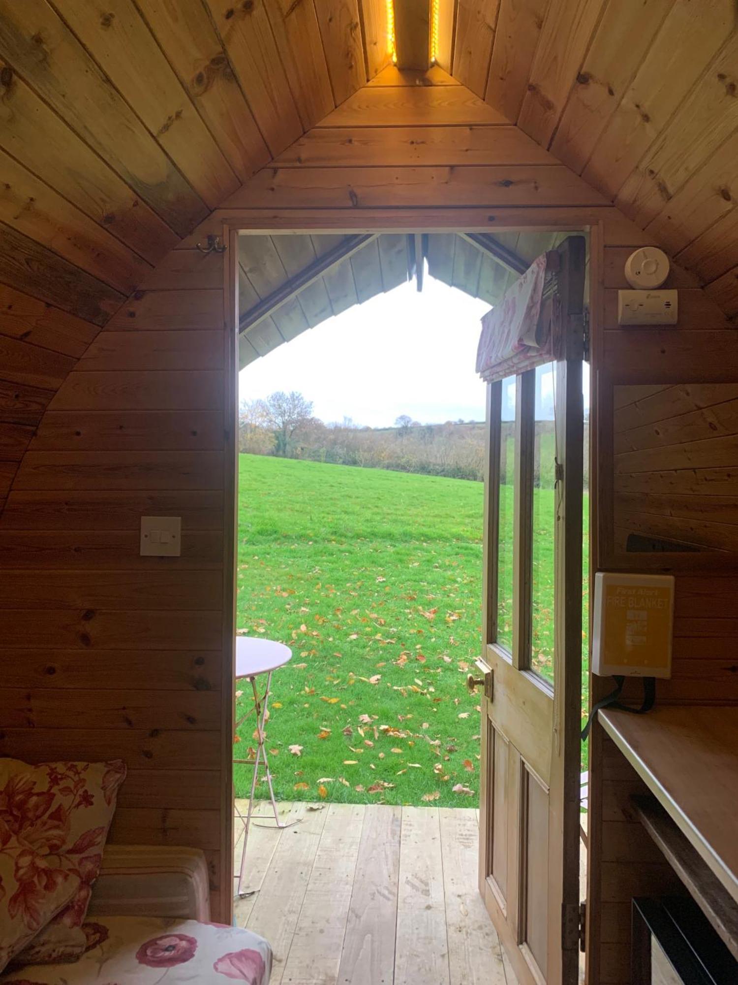 Ceridwen Glamping, Double Decker Bus And Yurts Otel Llandysul Dış mekan fotoğraf