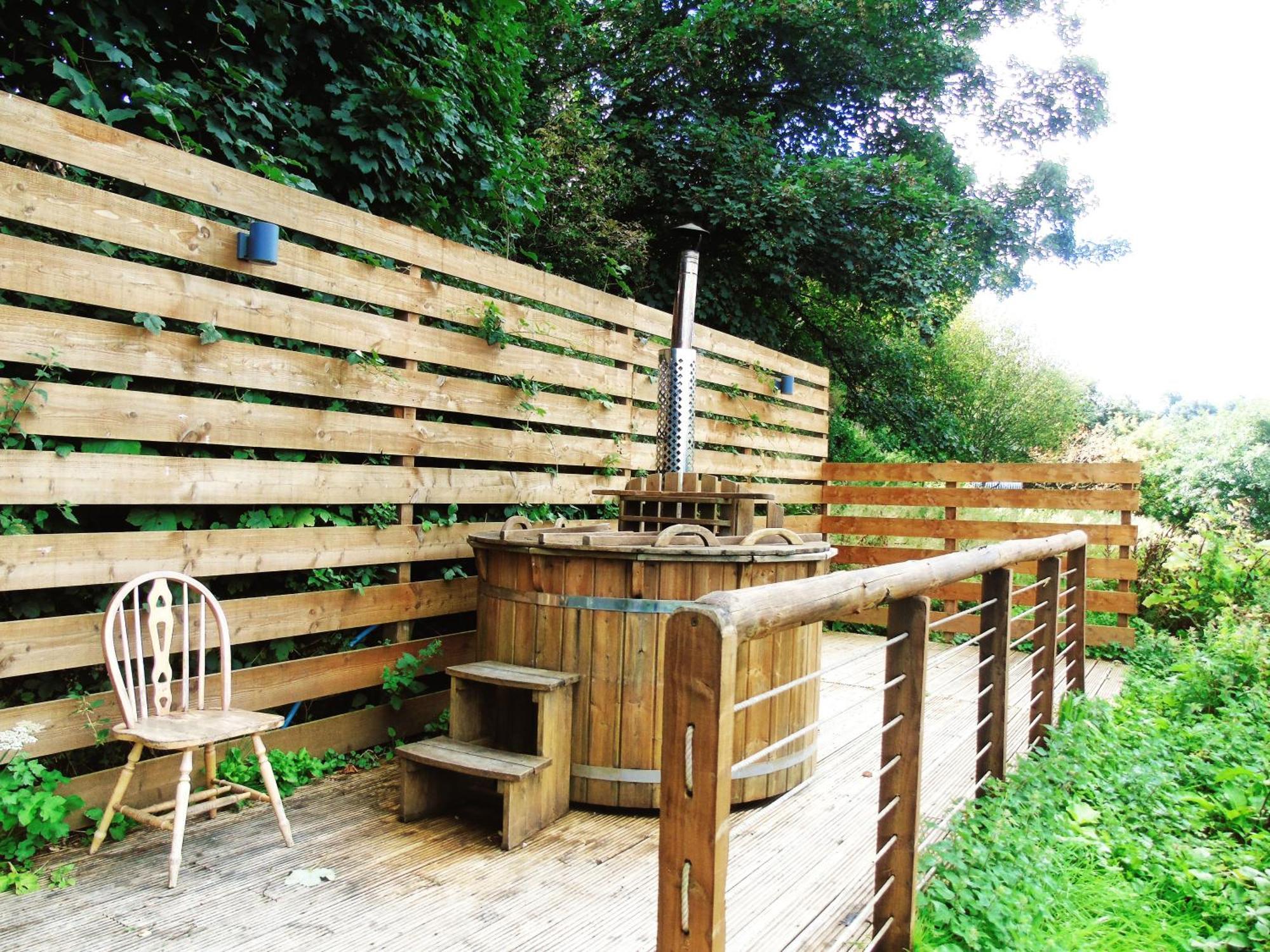 Ceridwen Glamping, Double Decker Bus And Yurts Otel Llandysul Dış mekan fotoğraf
