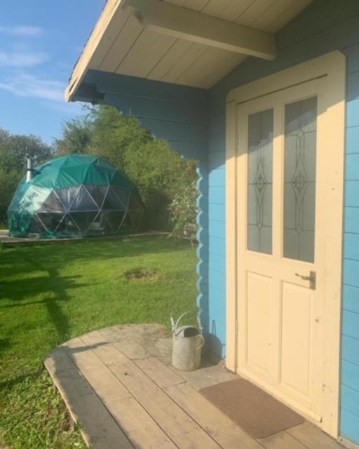 Ceridwen Glamping, Double Decker Bus And Yurts Otel Llandysul Dış mekan fotoğraf